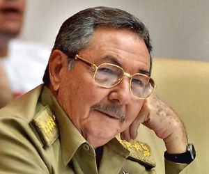 Alocución de Raúl Castro inicia Ejercicio Militar Bastión 2013