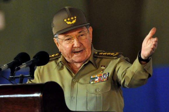 Raúl en Santiago de Cuba: El único compromiso de la Revolución es con el pueblo