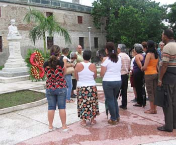 Homenaje a José Martí de los periodistas cubanos