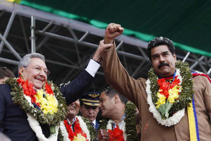 Llama Raúl en Bolivia a construir la Patria Grande y defender la unidad