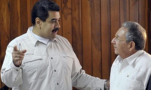 Se reúnen Raúl y el Presidente Maduro