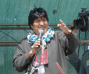 Evo Morales advierte sobre las pretensiones de la derecha en Bolivia
